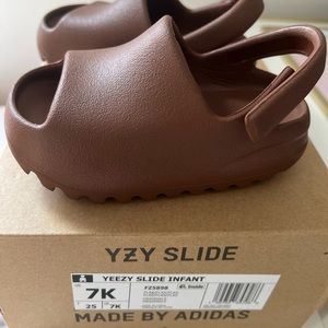 YEEZY SLIDES INFANTS 'FLAX'